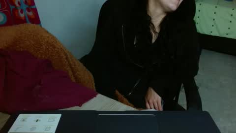 amitlu_ online show from 10-24-25, 07:43