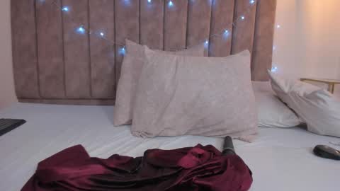 Amber online show from 12-17-25, 06:14