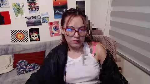 yisel online show from 03-08-25, 12:00
