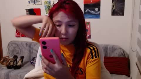 yisel online show from 09-10-25, 02:33
