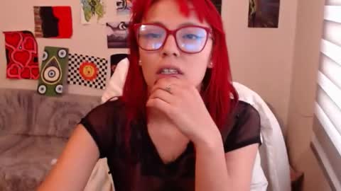 yisel online show from 09-18-25, 05:15