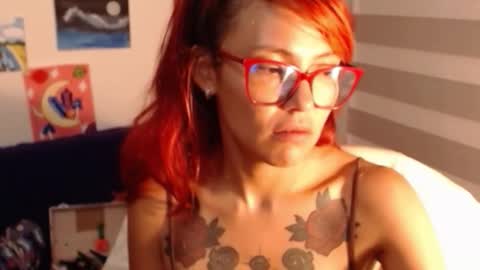 yisel online show from 11-20-25, 01:17