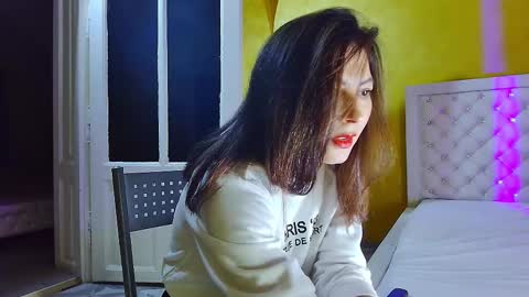 Snapshot of amnatylor chatting on 12-14-24, 03:04 CRYS online show from 12-14-24, 03:04