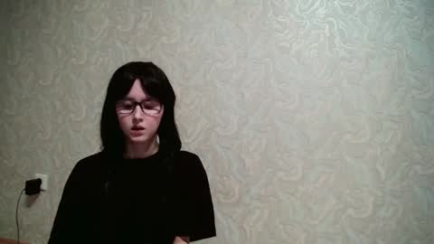 Amomira online show from 10-18-25, 02:29