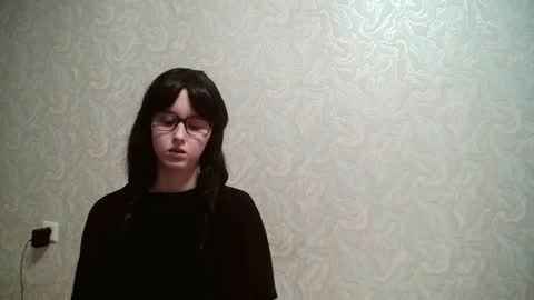 Amomira online show from 12-18-25, 02:56