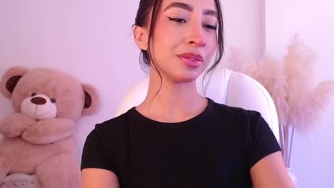 Sophi online show from 10-18-25, 12:06