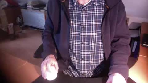 Snapshot of amor2200 chatting on 02-01-26, 02:48 Amor2200 online show from 02-01-26, 02:48