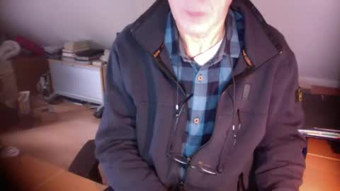 Snapshot of amor2200 chatting on 02-03-26, 08:30 Amor2200 online show from 02-03-26, 08:30