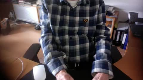 Snapshot of amor2200 chatting on 03-02-26, 08:10 Amor2200 online show from 03-02-26, 08:10