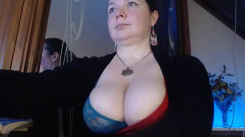 amorelara online show from 01-25-25, 07:17