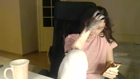 Snapshot of amoremeoww chatting on 01-12-25, 07:21 miss unforgettable online show from 01-12-25, 07:21