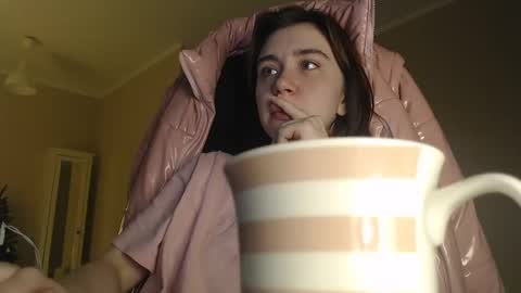 Snapshot of amoremeoww chatting on 02-08-25, 04:36 miss unforgettable online show from 02-08-25, 04:36