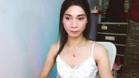 Snapshot of amorous_tina chatting on 11-18-25, 10:09 Tina online show from 11-18-25, 10:09