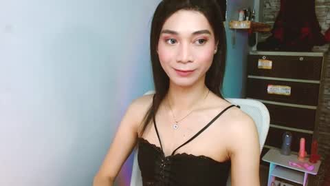 Snapshot of amorous_tina chatting on 12-17-25, 04:13 Tina online show from 12-17-25, 04:13