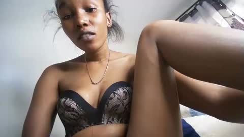 Snapshot of amunetlover chatting on 03-31-26, 09:21 shantel online show from 03-31-26, 09:21