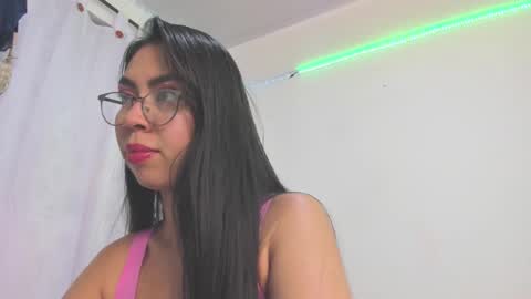 Snapshot of amy_corey chatting on 10-17-25, 02:59 Amy  online show from 10-17-25, 02:59