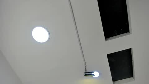 Aleja   online show from 12-22-25, 03:14