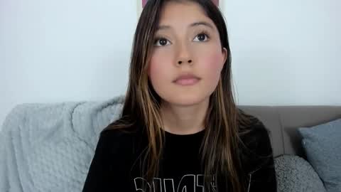 Snapshot of amy_innocent_ chatting on 10-30-25, 08:31 Amy online show from 10-30-25, 08:31