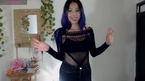 Snapshot of amy_mur chatting on 02-19-25, 03:49 amy mur online show from 02-19-25, 03:49