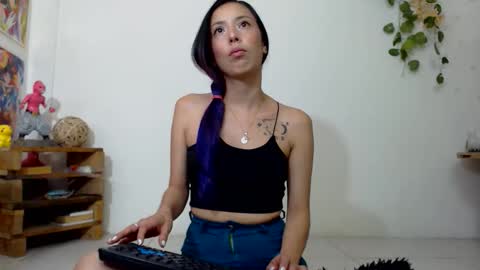 Snapshot of amy_mur chatting on 10-21-25, 10:21 amy mur online show from 10-21-25, 10:21