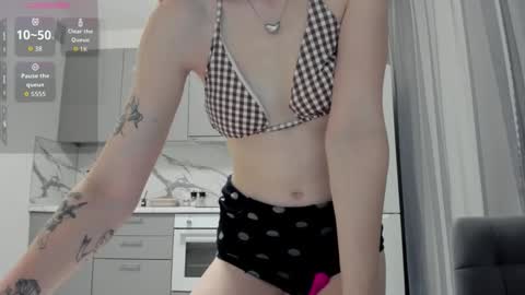 Miriam online show from 10-17-25, 10:34