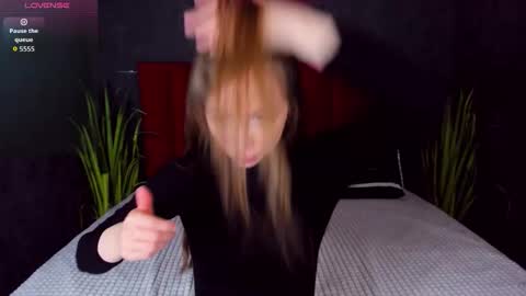 Amy online show from 11-02-25, 05:04