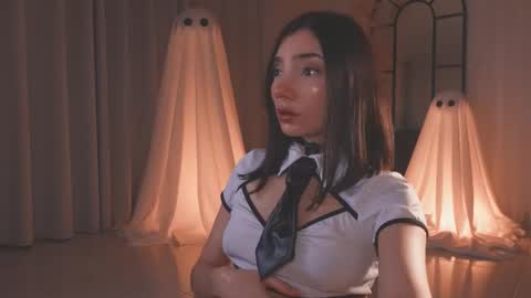 Amy Armstrong online show from 10-13-25, 01:27