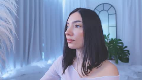 Amy Armstrong online show from 11-21-25, 09:13