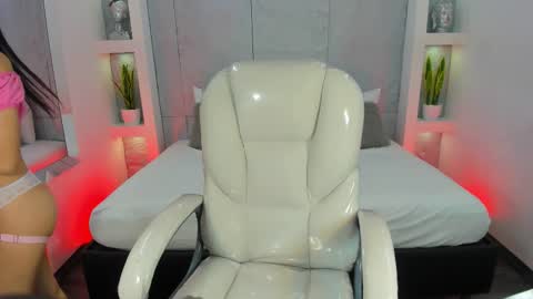 amy online show from 11-24-25, 11:32