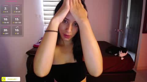 Jenn  online show from 10-30-25, 01:23