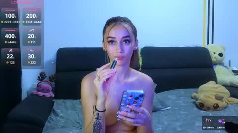 Snapshot of amykentt chatting on 12-22-24, 10:38 amykentt online show from 12-22-24, 10:38