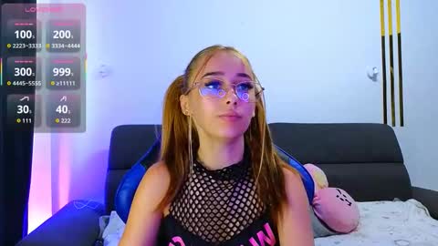 Snapshot of amykentt chatting on 09-15-25, 02:50 amykentt online show from 09-15-25, 02:50