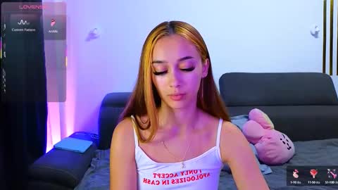 Snapshot of amykentt chatting on 10-09-25, 03:32 amykentt online show from 10-09-25, 03:32