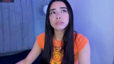 Snapshot of amyolimpo chatting on 01-06-25, 11:52 Amy ... Nice to meet u thumb up me please its important online show from 01-06-25, 11:52