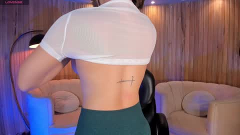 Snapshot of amywalker_ chatting on 01-20-25, 10:29 AMY WALKER online show from 01-20-25, 10:29