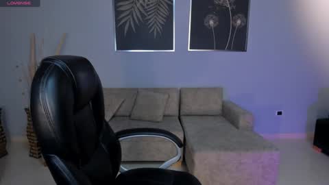 Snapshot of amywalker_ chatting on 02-03-25, 10:25 AMY WALKER online show from 02-03-25, 10:25