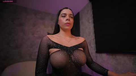 Snapshot of amywalker_ chatting on 11-19-25, 09:42 AMY WALKER online show from 11-19-25, 09:42