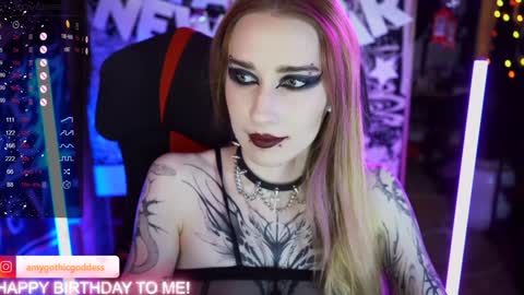 Snapshot of amywhitenessxx chatting on 12-30-24, 07:32 Amy switch Goddess divine Mistress online show from 12-30-24, 07:32