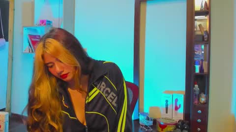 AmyWhitexxd online show from 02-12-25, 04:12