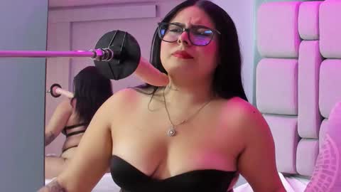 amywhitte_ online show from 11-30-25, 07:29