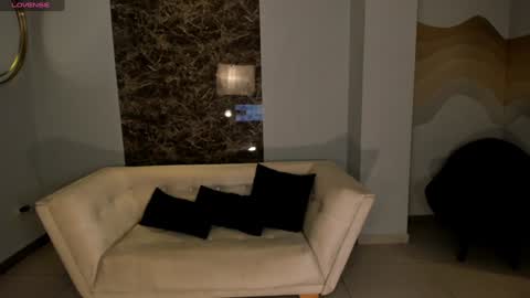   online show from 12-04-24, 10:24
