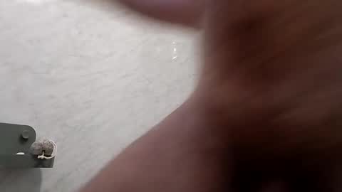 A online show from 10-19-25, 04:07