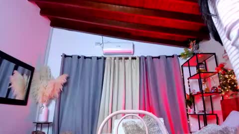 Snapshot of ana_grecco chatting on 11-28-25, 08:39 ana_grecco online show from 11-28-25, 08:39