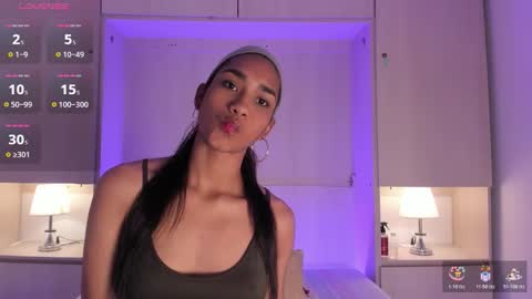 anaacollins_ online show from 11-10-25, 11:42