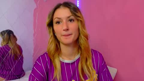 anaayss online show from 10-17-25, 05:10