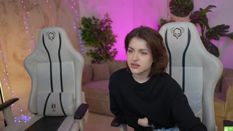 Sweet girls online show from 01-28-25, 12:00