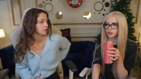 Sweet girls online show from 01-07-26, 11:23