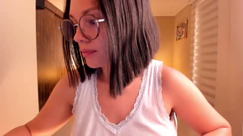 Anabel online show from 12-22-25, 12:24