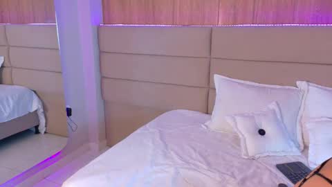 anabelleray online show from 09-24-25, 07:39