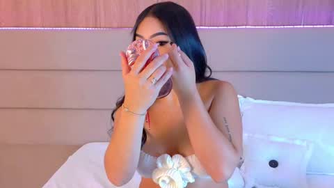 anabelleray online show from 11-08-25, 07:34